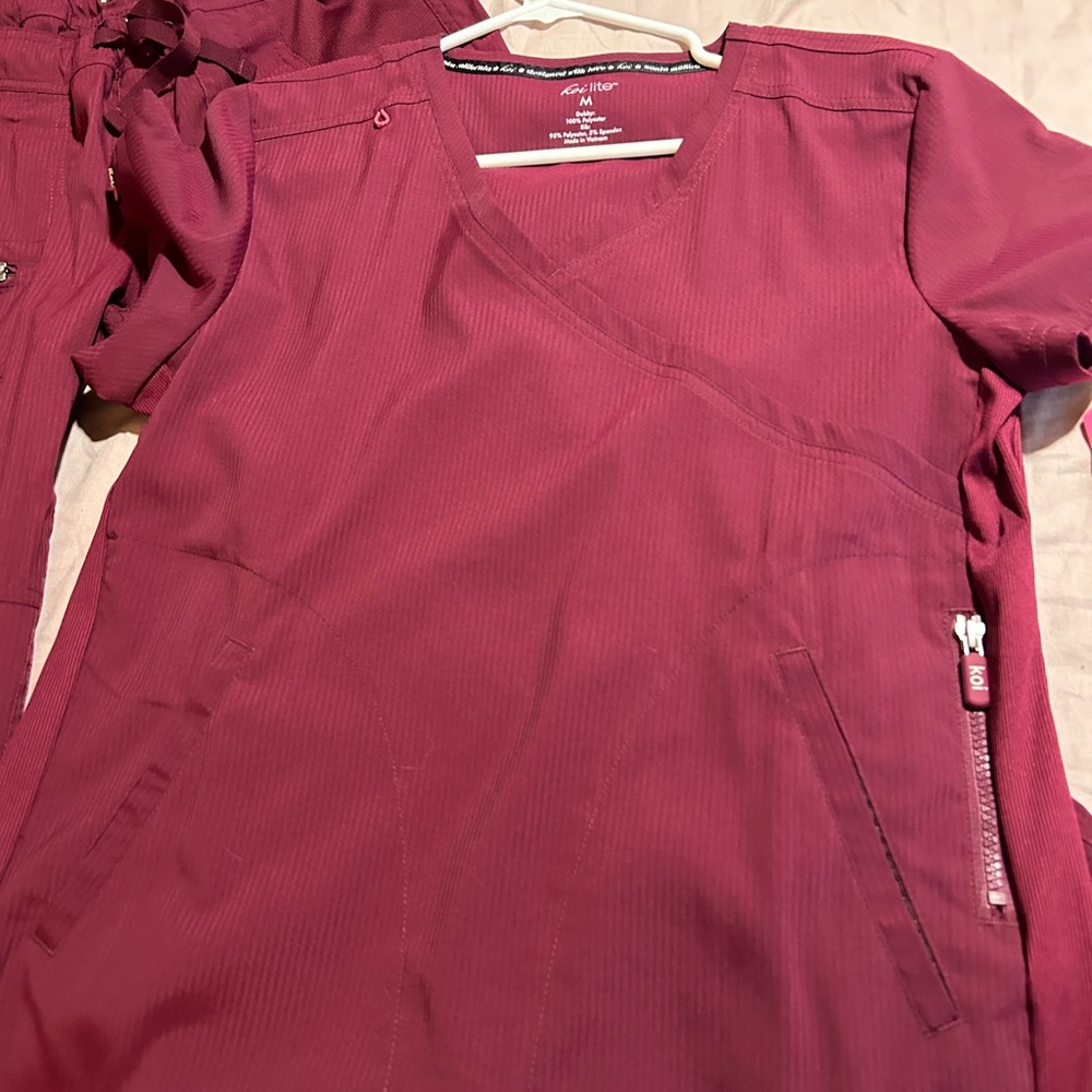Scrub set small pants petite and large top
